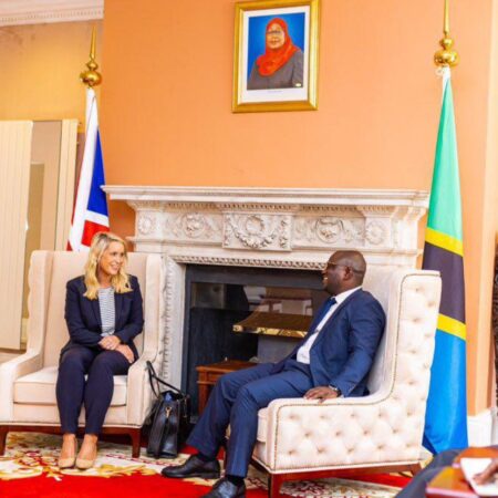 24.06.24 – Our HE1 CEO, Lorna Blaisse, met with @MahimbaliK Permanent Secretary of Ministry of Minerals on Friday, whilst he was in London on business. 

It was a positive meeting and an opportunity to discuss the upcoming extended well test at Itumbula West-1.